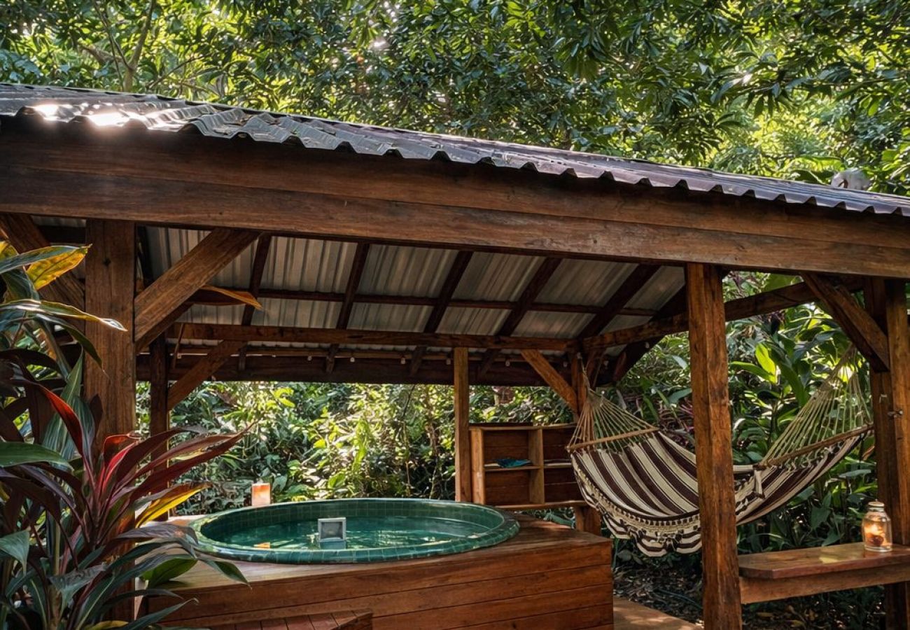 Villa en Puerto Viejo - Casa Coquita Pool House