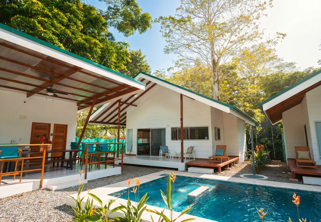 Villa en Puerto Viejo - Jungle Villa Tucan Pool + Starlink + BBQ