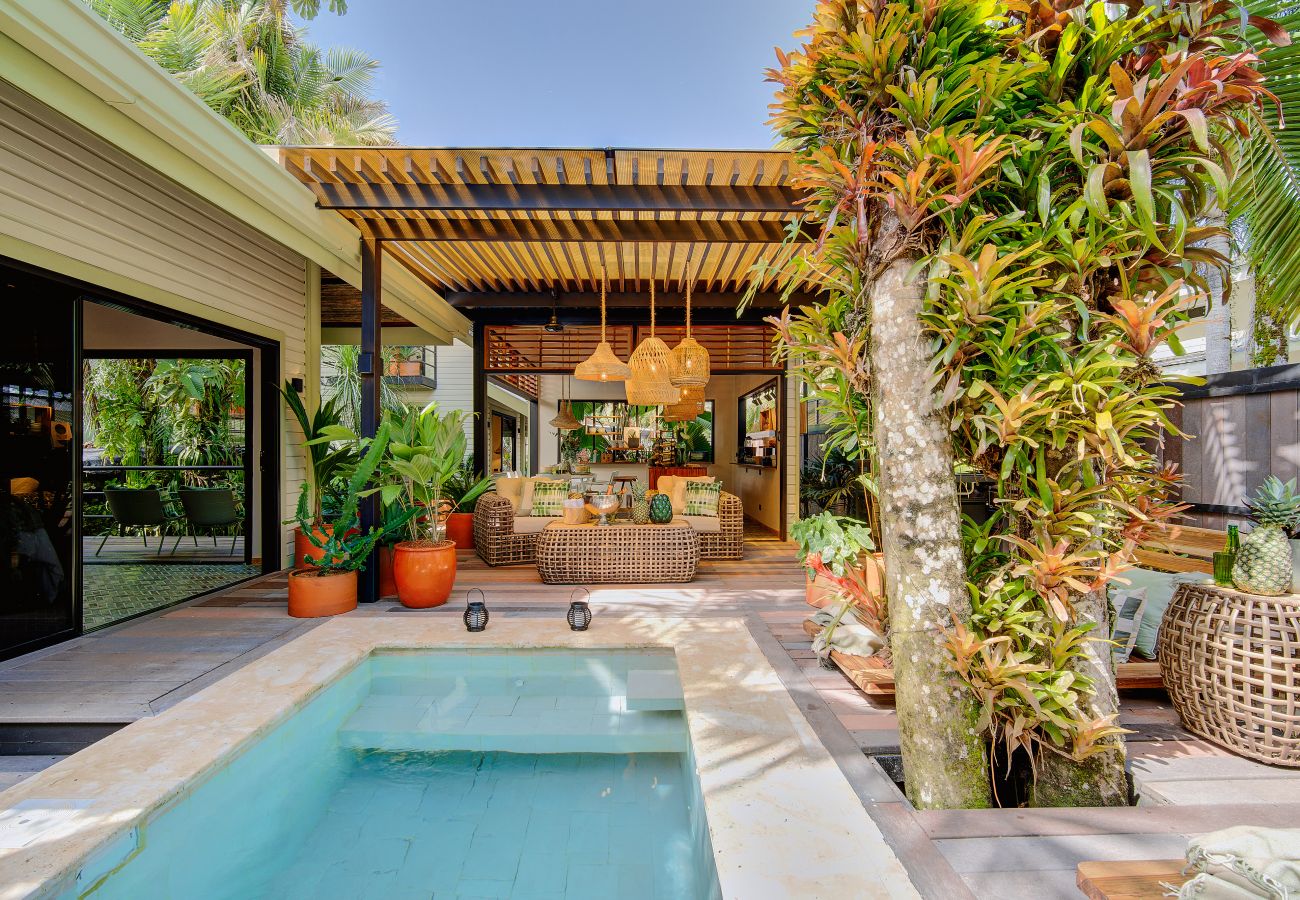 Casa en Playa Chiquita - Luxury Tropical Villa -Private Pool-Walk to Beach