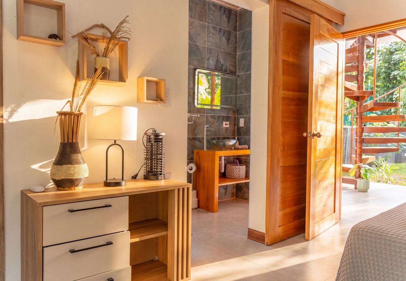 Villa en Puerto Viejo - Hidden Oasis-Private Pool-A/C-Walk to Playa Negra