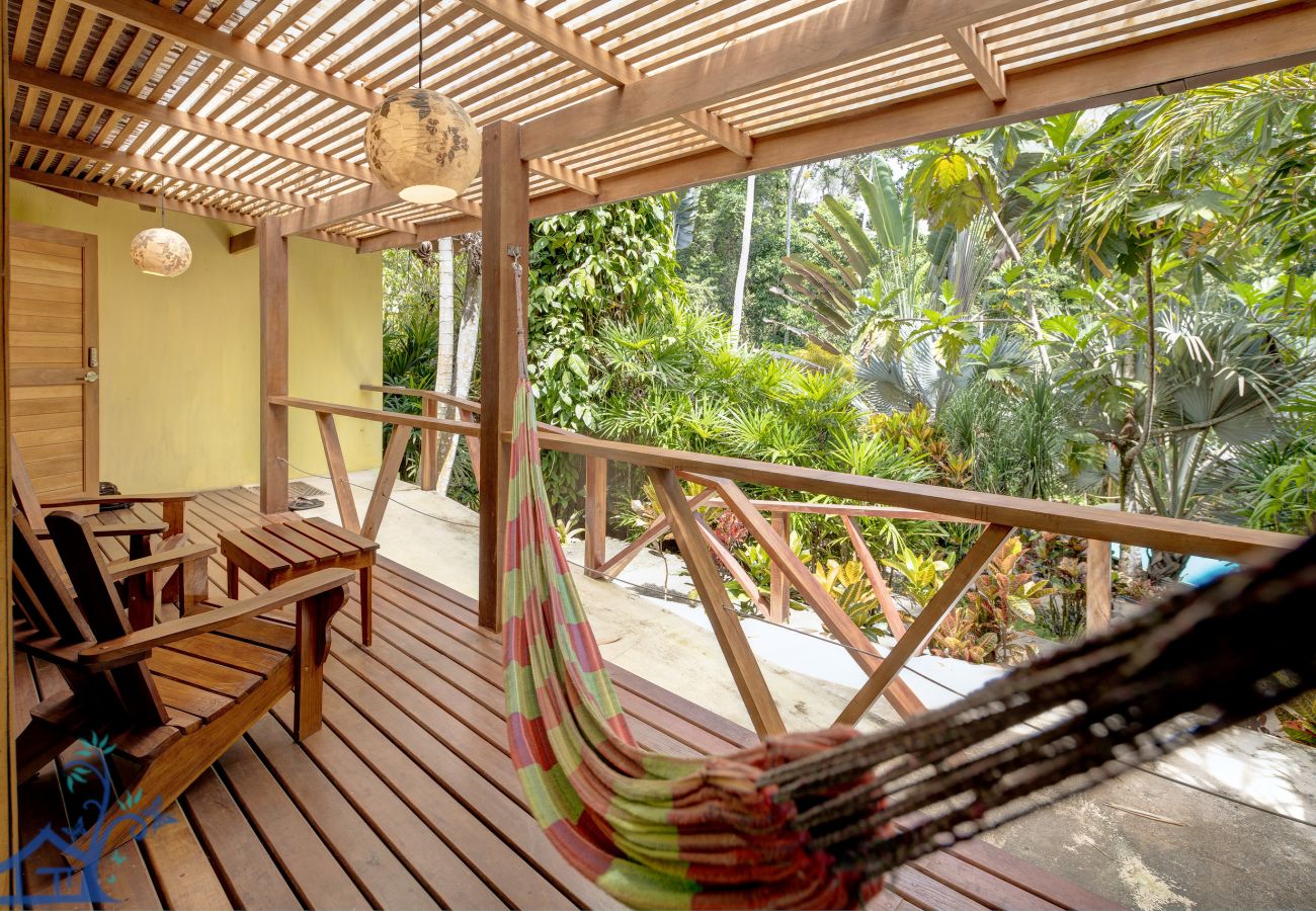 Villa à Cocles - Villa Aliblanca: Luxury home with A/C, FibOp & Pool - Adults Only