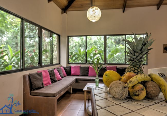 Maison à Cocles - Beachfront Casa Koda • 3BR • Garden & Terrace Maison à Cocles - Beachfront Casa Koda • 3BR • Garden & Terrace