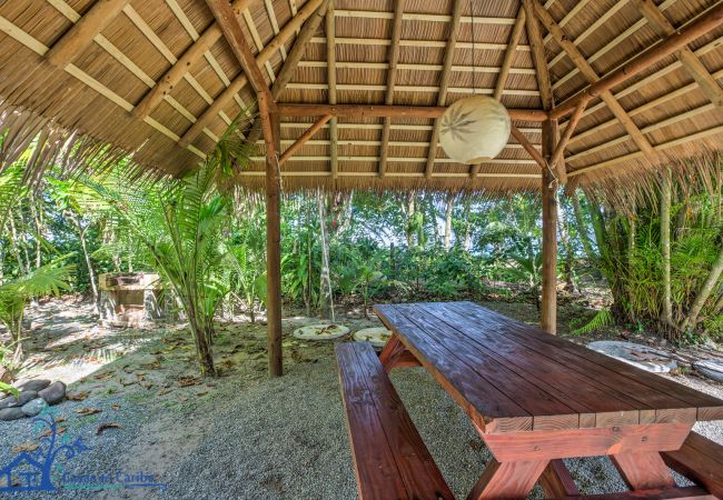 Maison à Punta Uva - Our Bungalow Punta Uva • 3BR Beachfront with A/C  Maison à Punta Uva - Our Bungalow Punta Uva • 3BR Beachfront with A/C