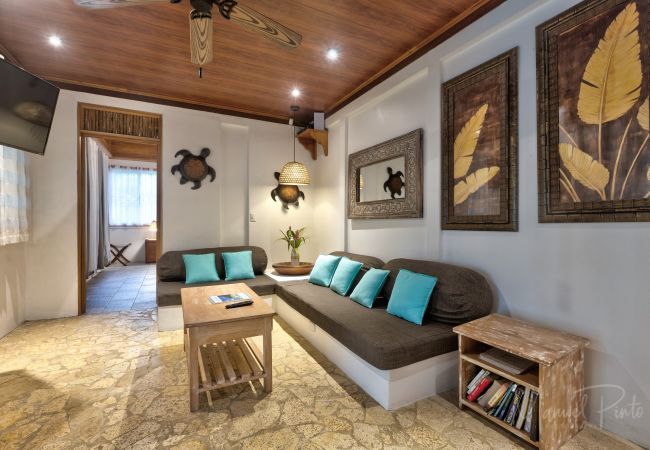 Maison à Punta Uva - Our Bungalow Punta Uva • 3BR Beachfront with A/C  Maison à Punta Uva - Our Bungalow Punta Uva • 3BR Beachfront with A/C