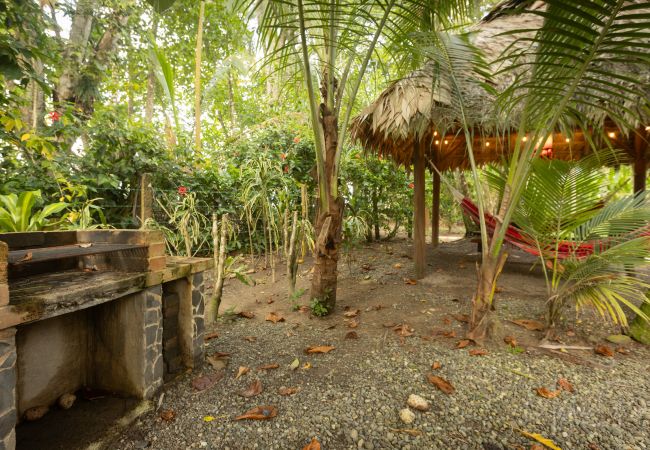 Maison à Punta Uva - Our Bungalow Punta Uva • 3BR Beachfront with A/C  Maison à Punta Uva - Our Bungalow Punta Uva • 3BR Beachfront with A/C