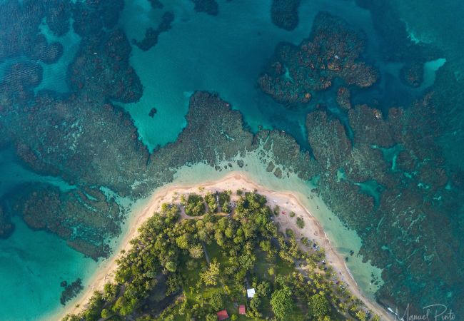 Maison à Punta Uva - Our Bungalow Punta Uva • 3BR Beachfront with A/C  Maison à Punta Uva - Our Bungalow Punta Uva • 3BR Beachfront with A/C