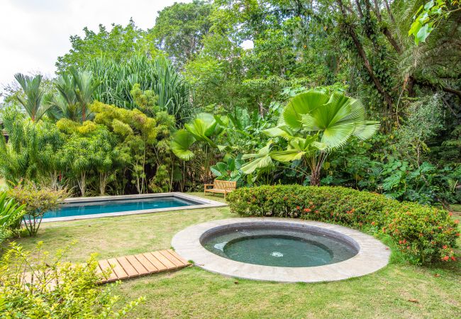 Villa à Playa Chiquita - Luxury Beachfront Villa Miagoa with AC And POOL Villa à Playa Chiquita - Luxury Beachfront Villa Miagoa with AC And POOL
