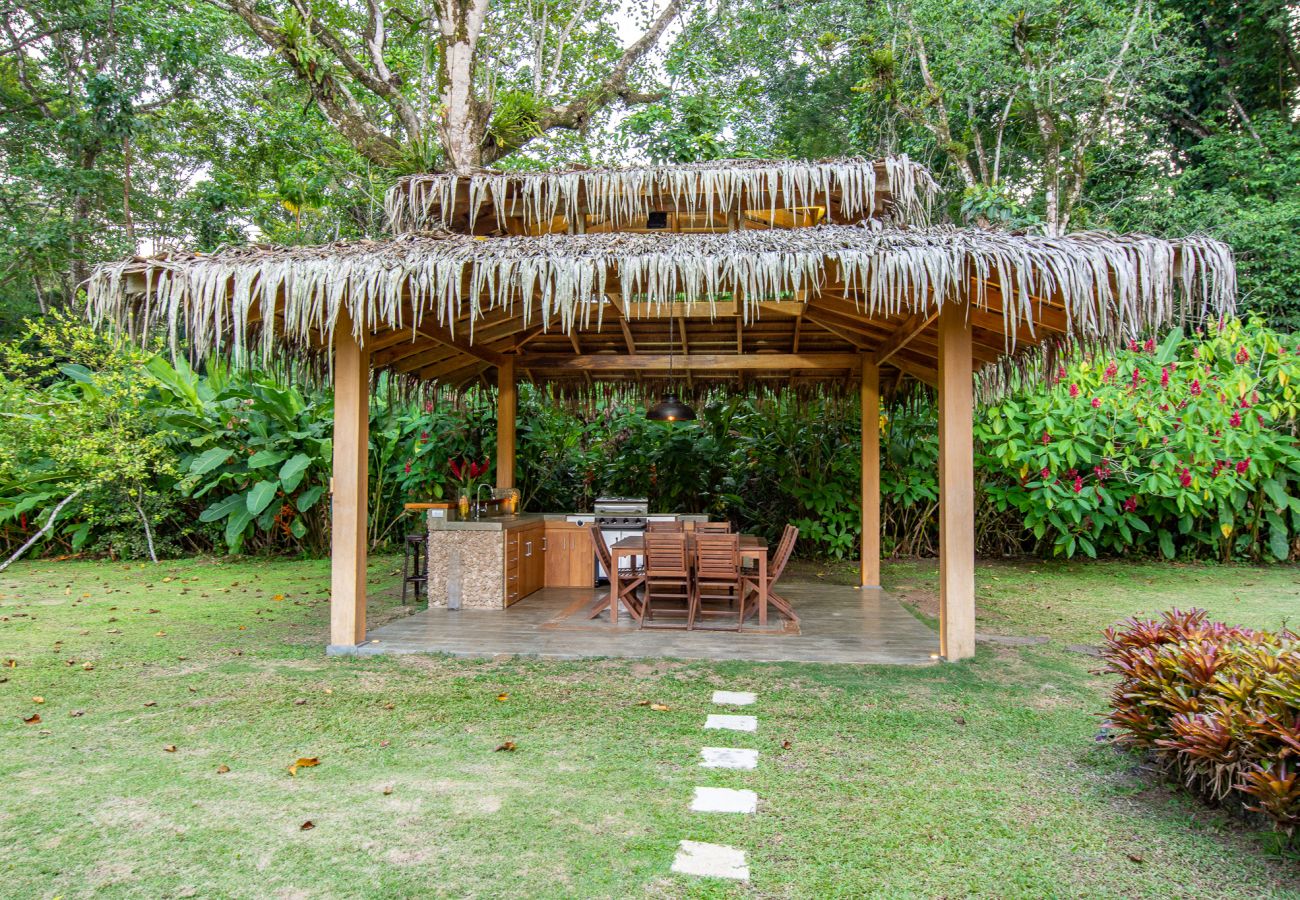 Villa à Playa Chiquita - Luxury Beachfront Villa Miagoa with AC And POOL