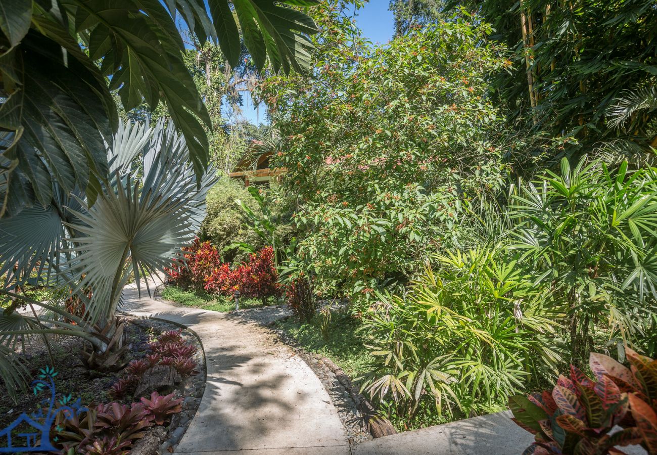Maison à Cocles - Villa Tortola: Luxury home with AC, FiberOp & Pool - Adults Only