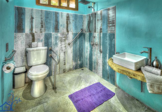 Maison à Puerto Viejo - Beachfront Villa Seabreeze with AC & Pool Maison à Puerto Viejo - Beachfront Villa Seabreeze with AC & Pool