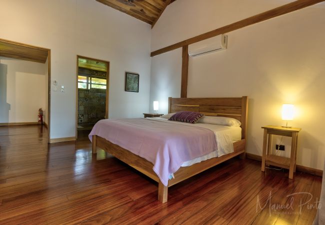 Maison à Punta Uva - Panorama Verde – 3BR Luxury Villa • Infinity Pool, A/C & Trails Maison à Punta Uva - Panorama Verde – 3BR Luxury Villa • Infinity Pool, A/C & Trails