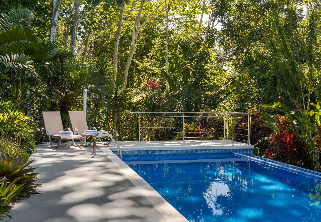 Maison à Punta Uva - Panorama Verde – 3BR Luxury Villa • Infinity Pool, A/C & Trails
