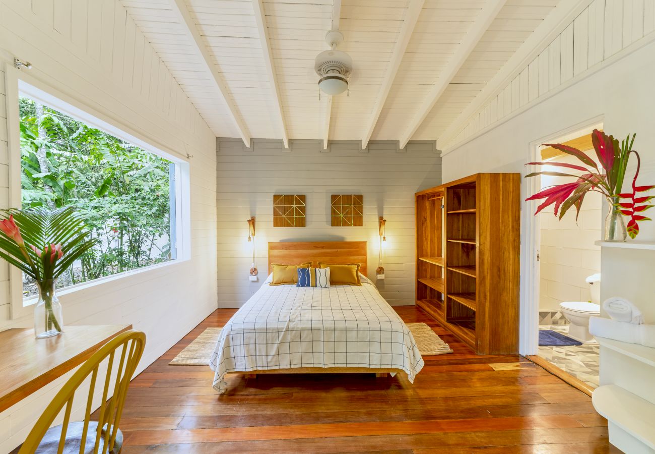 Bungalow à Playa Chiquita - Casa Ara in Jardines Biriba