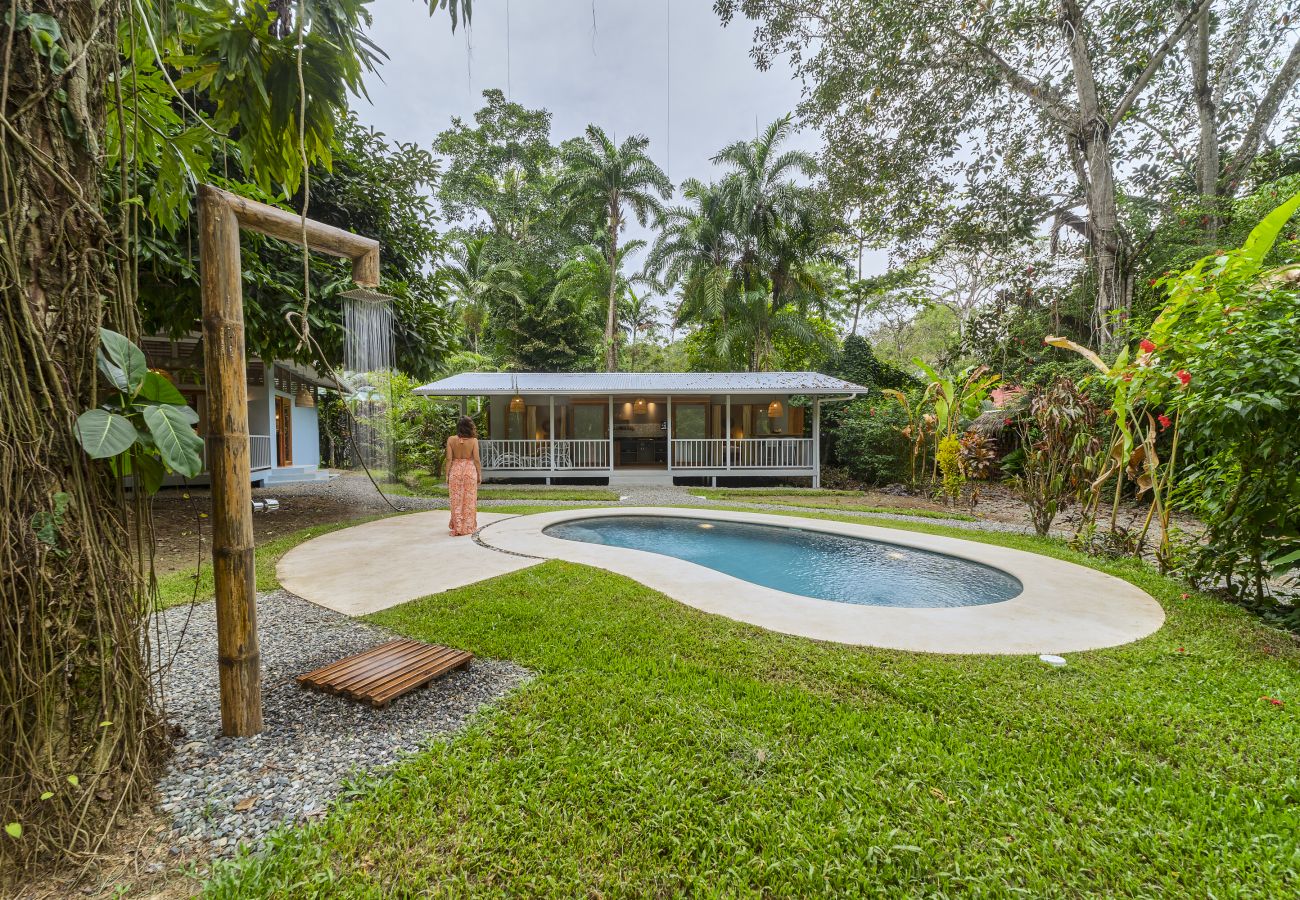 Bungalow à Playa Chiquita - Casa Ara in Jardines Biriba