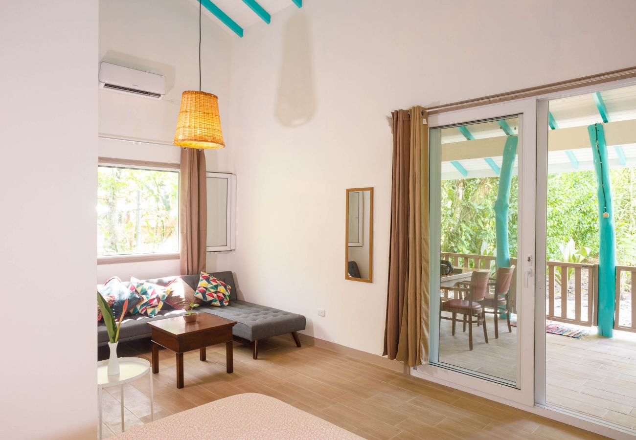 Appartement à Playa Chiquita - Casita Curcuma at Arena Blanca with AC and FiberOpt 