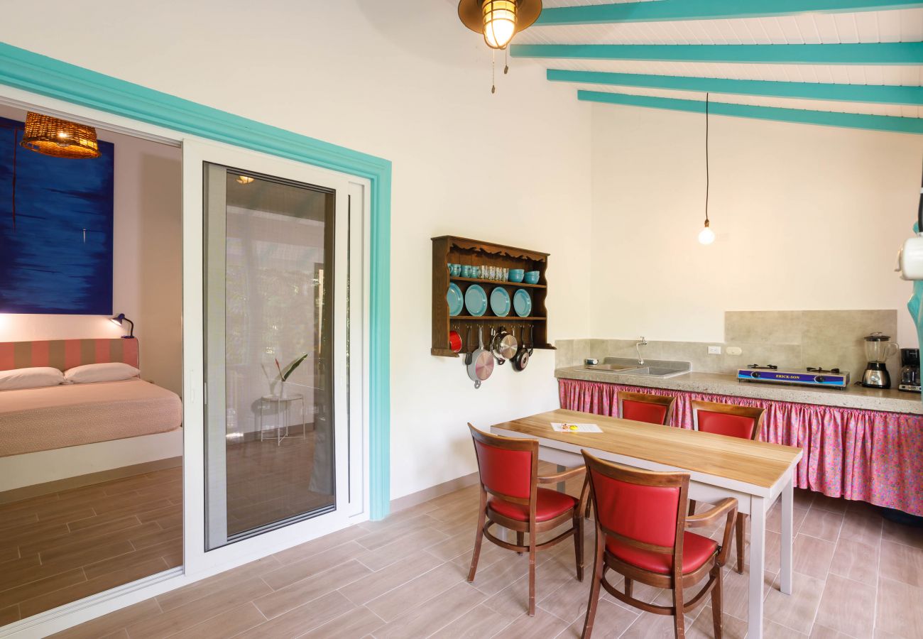 Appartement à Playa Chiquita - Casita Curcuma at Arena Blanca with AC and FiberOpt 