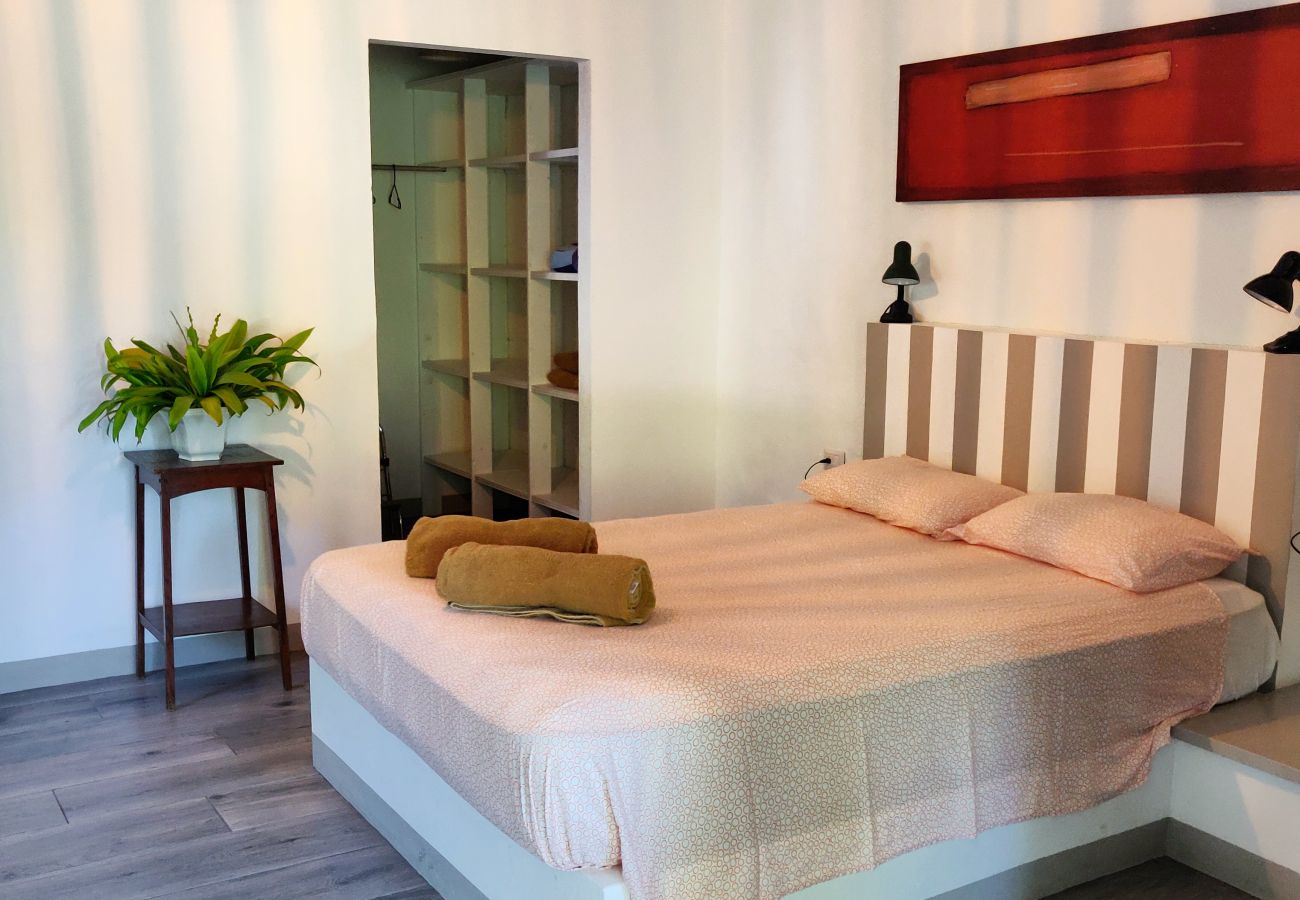 Appartement à Playa Chiquita - Casita Hierba at Arena Blanca with AC and FiberOpt