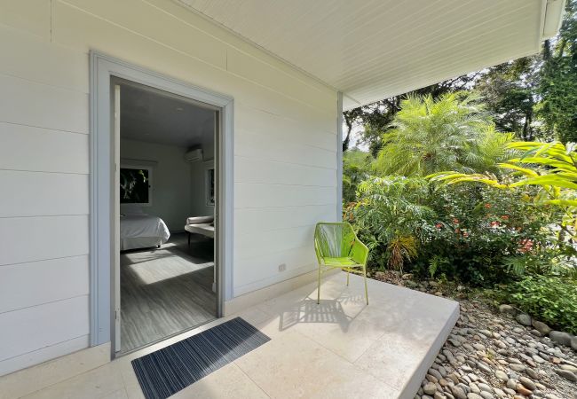 Chambres d'hôtes à Punta Uva - Doble Supeior Room | AC | Pool | Shared Kitchen • Selvatica Chambres d'hôtes à Punta Uva - Doble Supeior Room | AC | Pool | Shared Kitchen • Selvatica