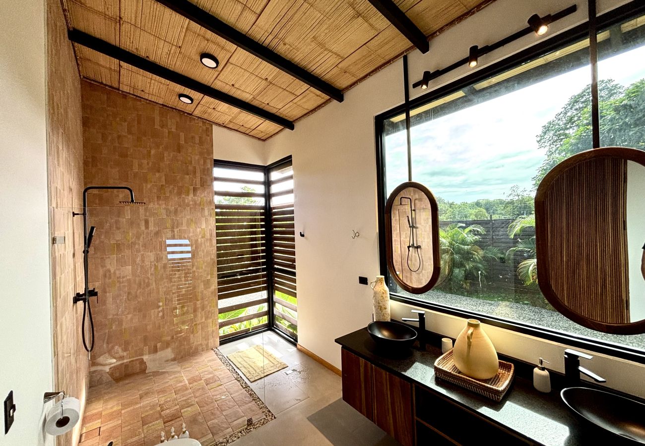 Villa à Puerto Viejo - Villa Yakole– Spacious Tropical Retreat