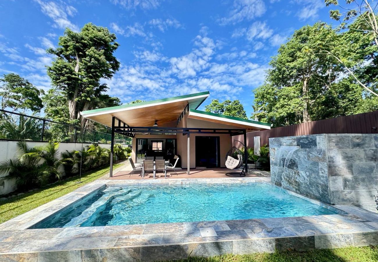 Maison à Puerto Viejo - Casa Árbol - Jungle Home AC + Fiber WiFi Walk to Playa Negra