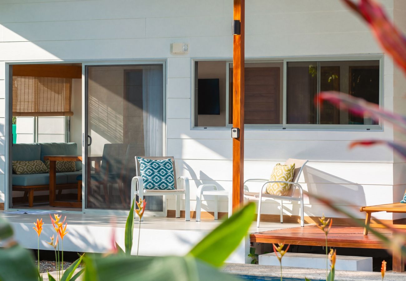 Villa à Puerto Viejo - Jungle Villa Pool + Starlink + BBQ