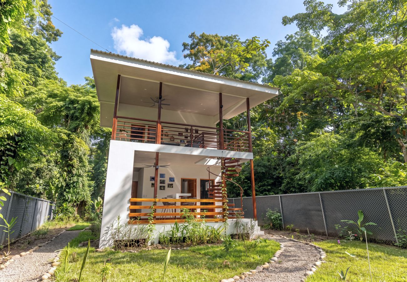Villa à Puerto Viejo - Hidden Oasis-Private Pool-A/C-Walk to Playa Negra