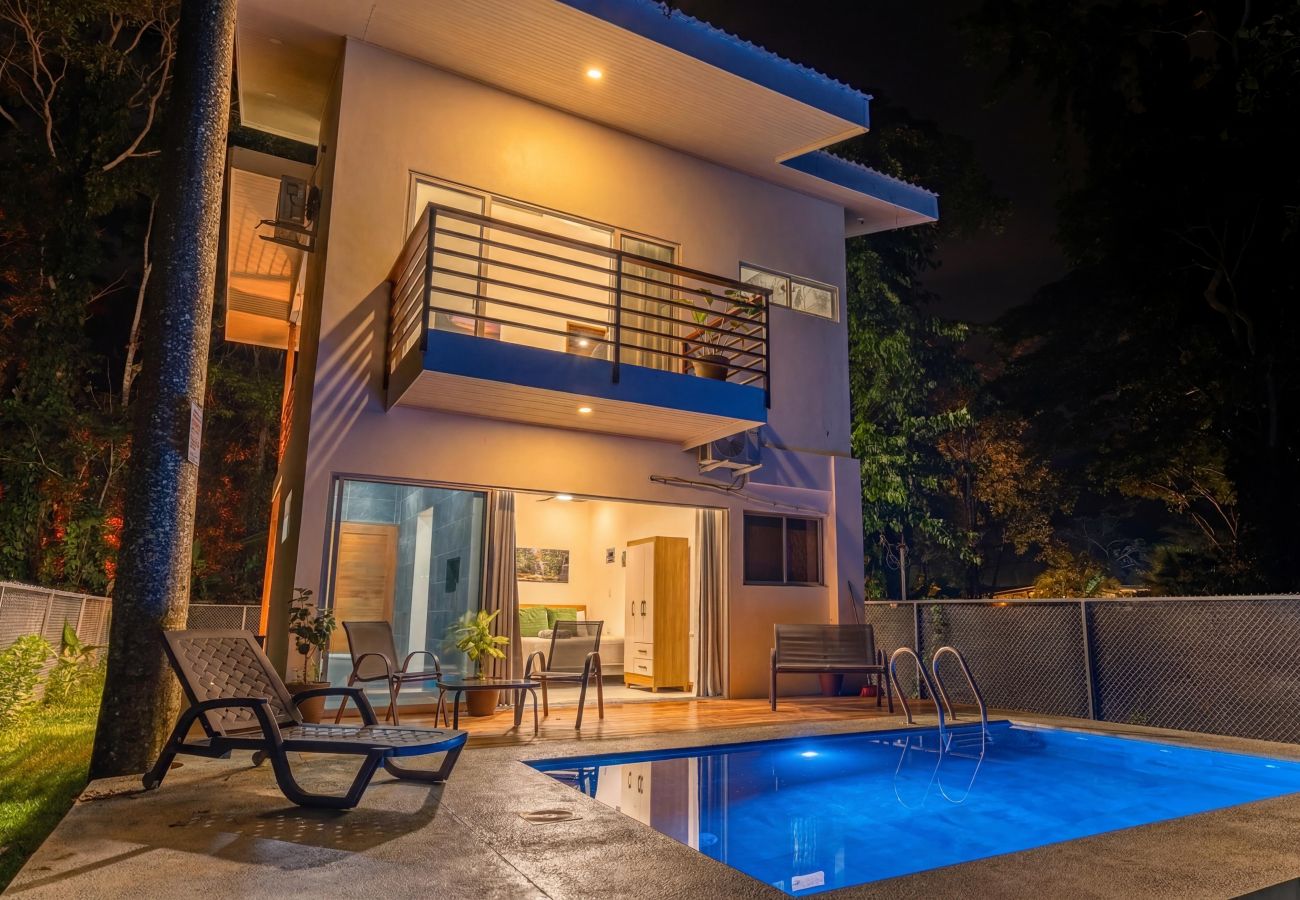 Villa à Puerto Viejo - Hidden Oasis-Private Pool-A/C-Walk to Playa Negra