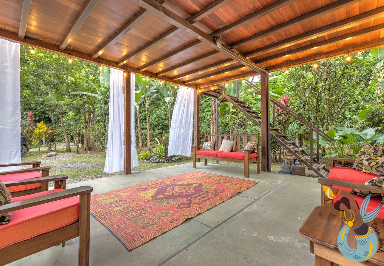 House in Puerto Viejo - Charming Casa Selah Family Home