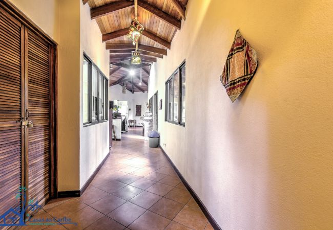 House in Cocles - Beachfront Casa Koda • 3BR • Garden & Terrace House in Cocles - Beachfront Casa Koda • 3BR • Garden & Terrace