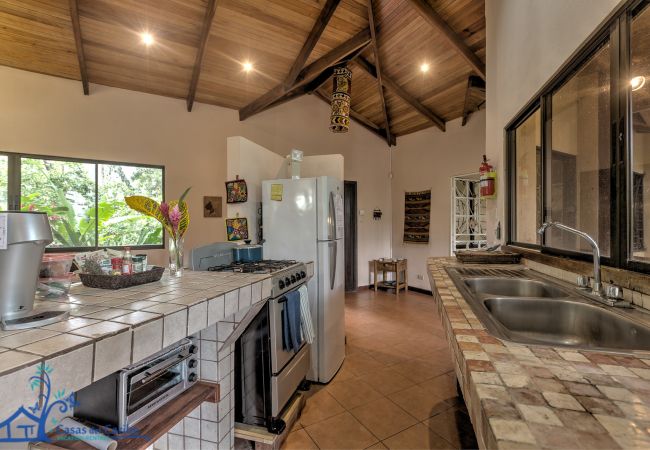 House in Cocles - Beachfront Casa Koda • 3BR • Garden & Terrace House in Cocles - Beachfront Casa Koda • 3BR • Garden & Terrace