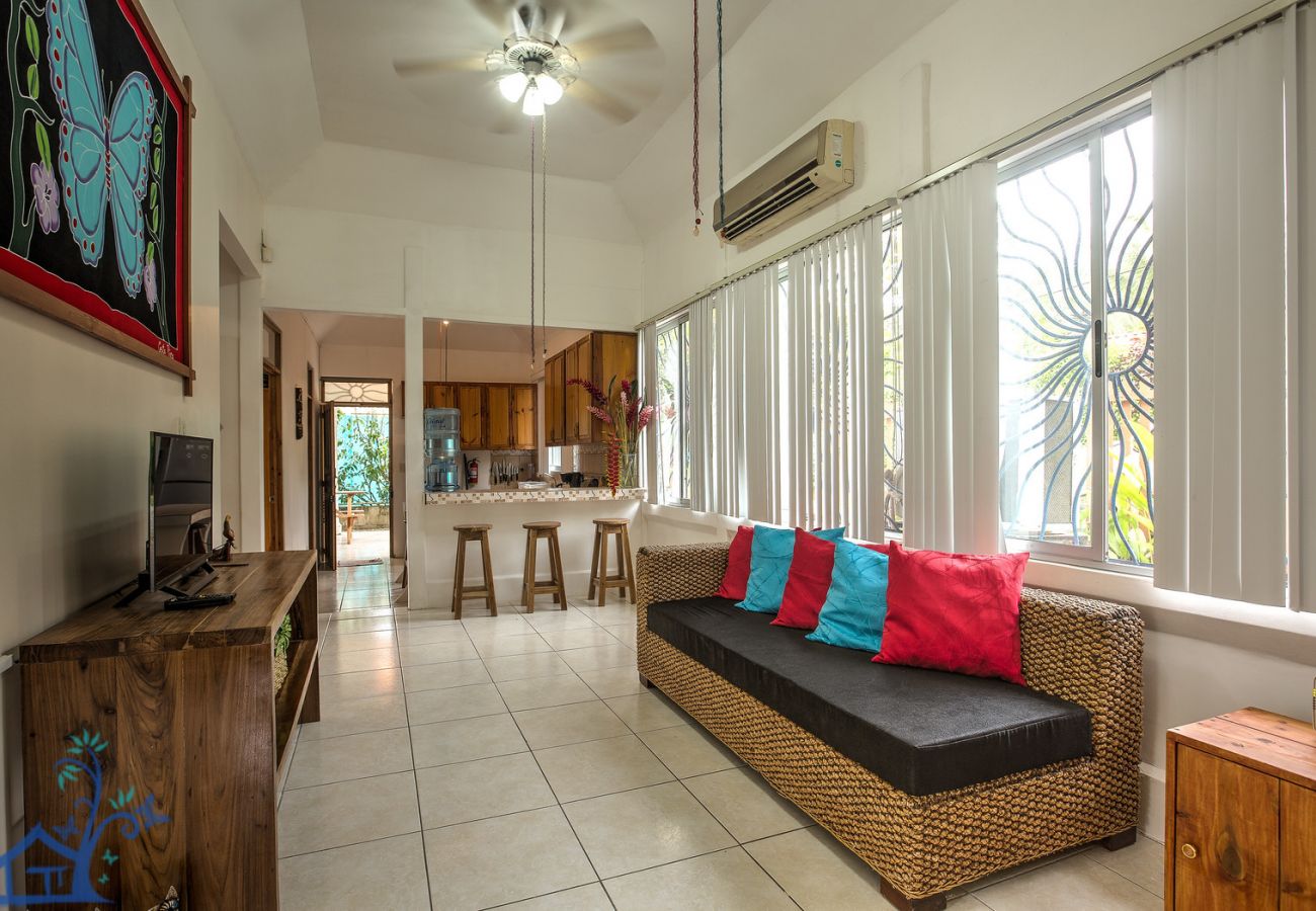 House in Puerto Viejo - Casa Pan Dulce, minutes from Puerto Viejo Beaches!