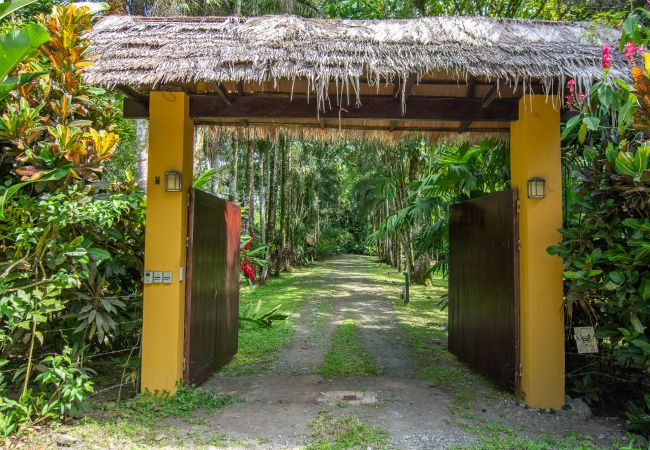 Villa in Playa Chiquita - Luxury Beachfront Villa Miagoa with AC And POOL Villa in Playa Chiquita - Luxury Beachfront Villa Miagoa with AC And POOL