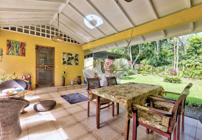 House in Playa Chiquita - Casa Mariposa • Garden Hideaway 5 Min from Beach House in Playa Chiquita - Casa Mariposa • Garden Hideaway 5 Min from Beach
