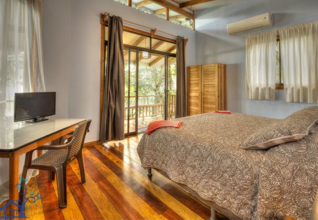 House in Puerto Viejo - Beachfront Villa Starfish with AC & Pool House in Puerto Viejo - Beachfront Villa Starfish with AC & Pool