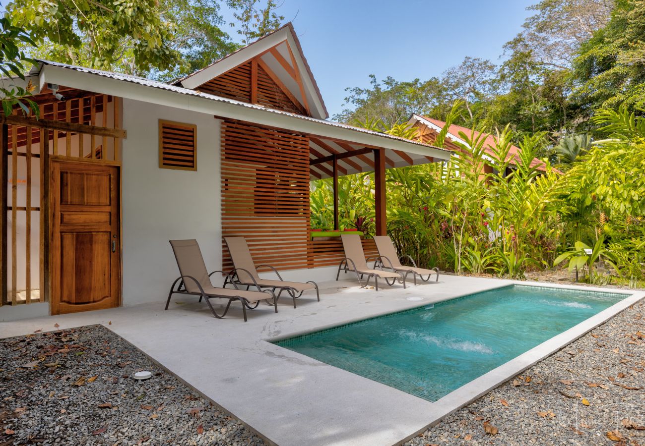 Villa in Puerto Viejo - Tropy Bungalow with Pool and FiberOp