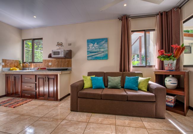 Apartment in Cocles - Aro Cocles - Casita Paula with AC & Pool Apartment in Cocles - Aro Cocles - Casita Paula with AC & Pool