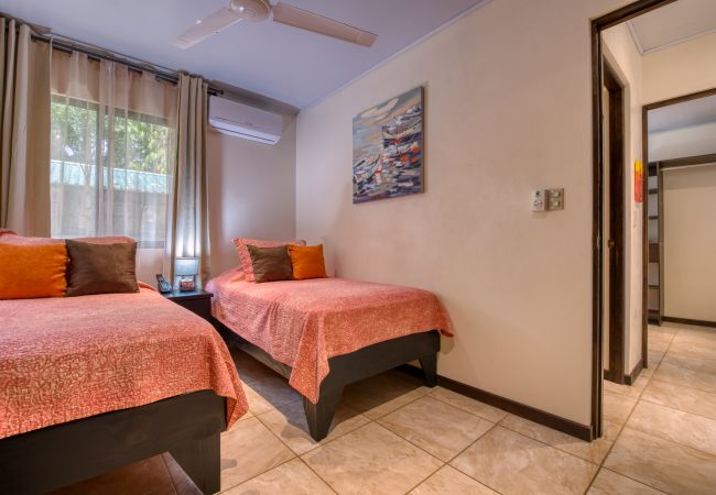 Apartment in Cocles - Aro Cocles - Casita Paula with AC & Pool Apartment in Cocles - Aro Cocles - Casita Paula with AC & Pool