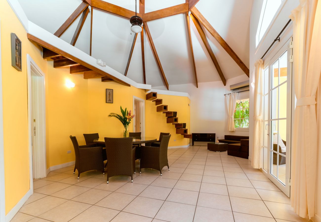 Villa in Cocles - Lomas del Caribe with Private Pool & AC (QT)
