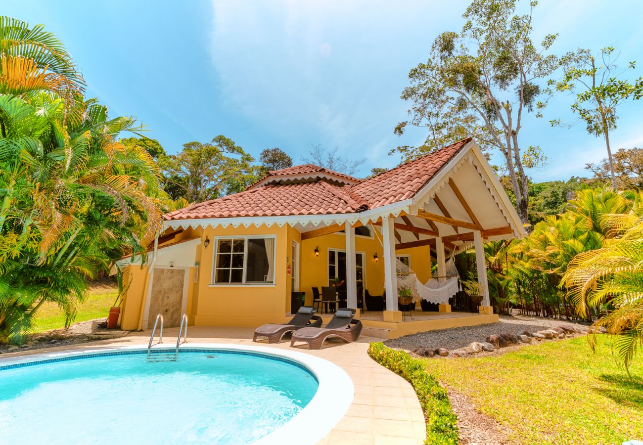 Villa in Cocles - Lomas del Caribe with Private Pool & AC (QT)