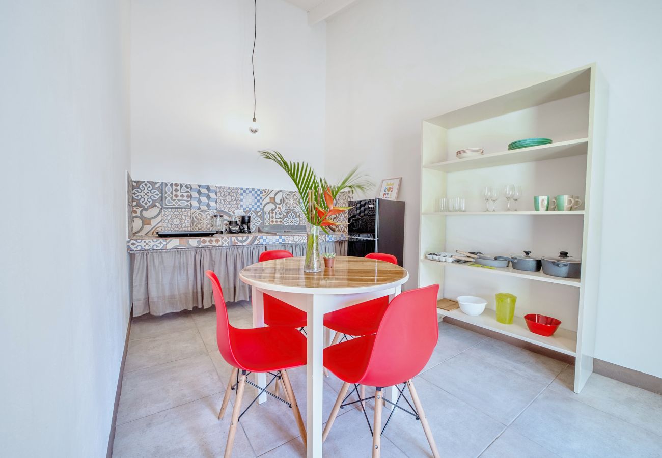 Apartment in Playa Chiquita - Casita Conus at Arena Blanca with AC and FiberOpt 