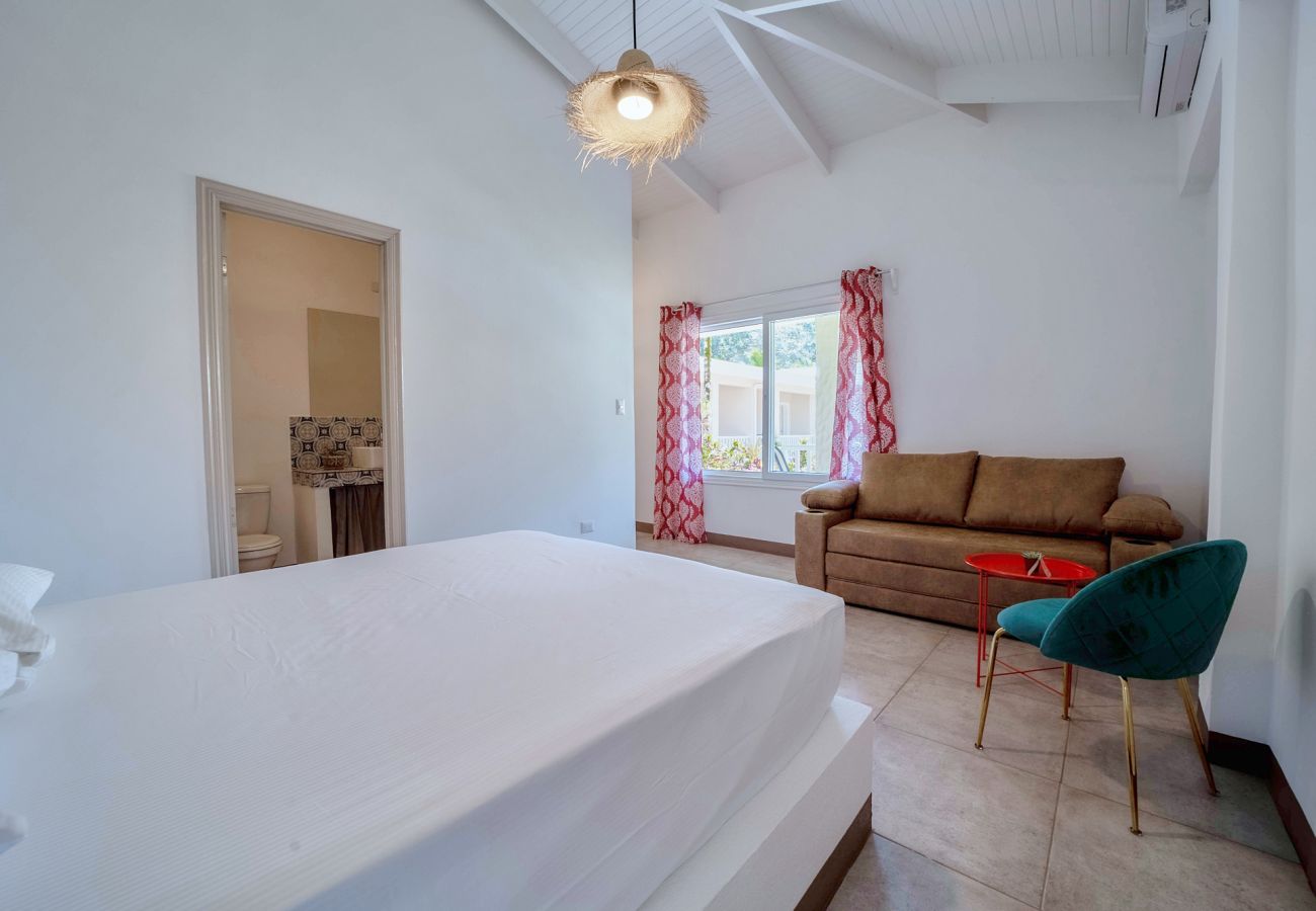 Apartment in Playa Chiquita - Casita Conus at Arena Blanca with AC and FiberOpt 