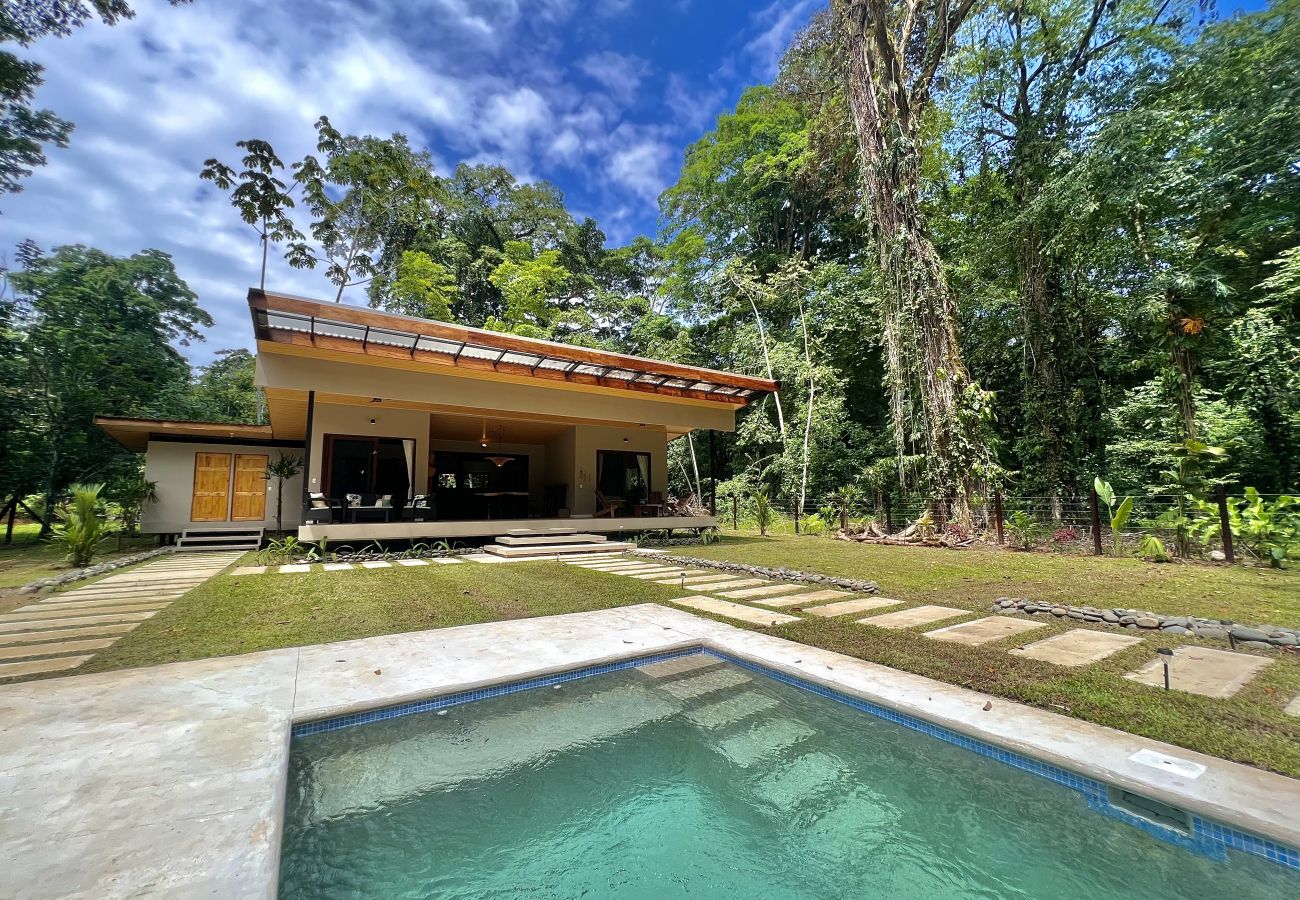 House in Manzanillo - Manzanillo Pool House with FiberOpt