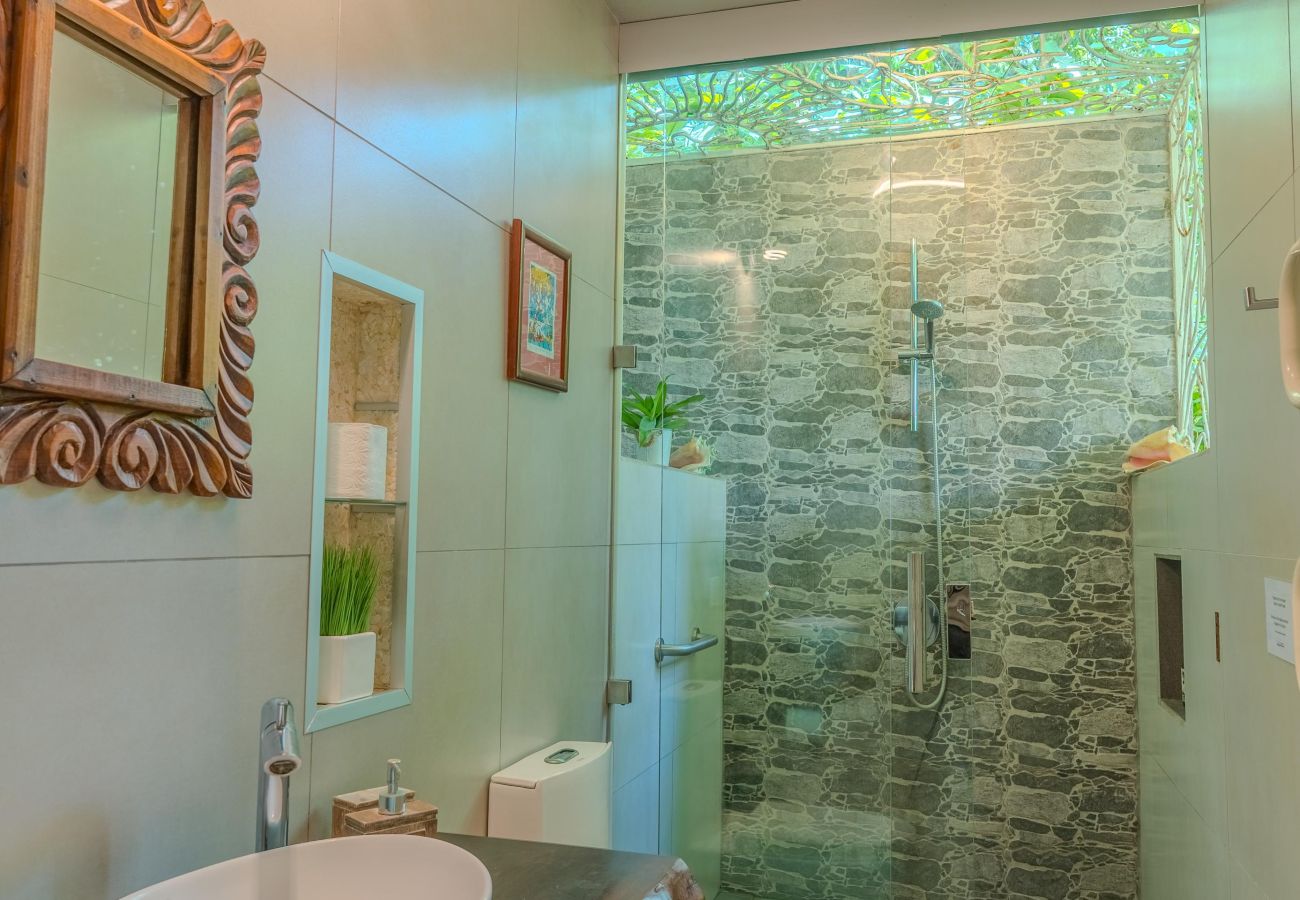 House in Puerto Viejo - Residencia Casa Blanca Beachfront Paradise