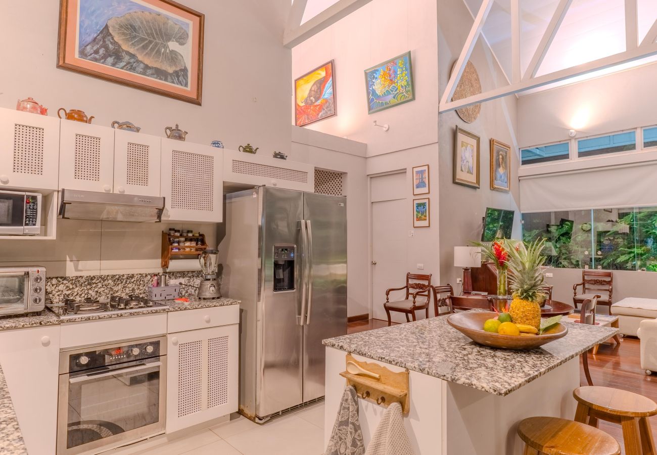 House in Puerto Viejo - Residencia Casa Blanca Beachfront Paradise