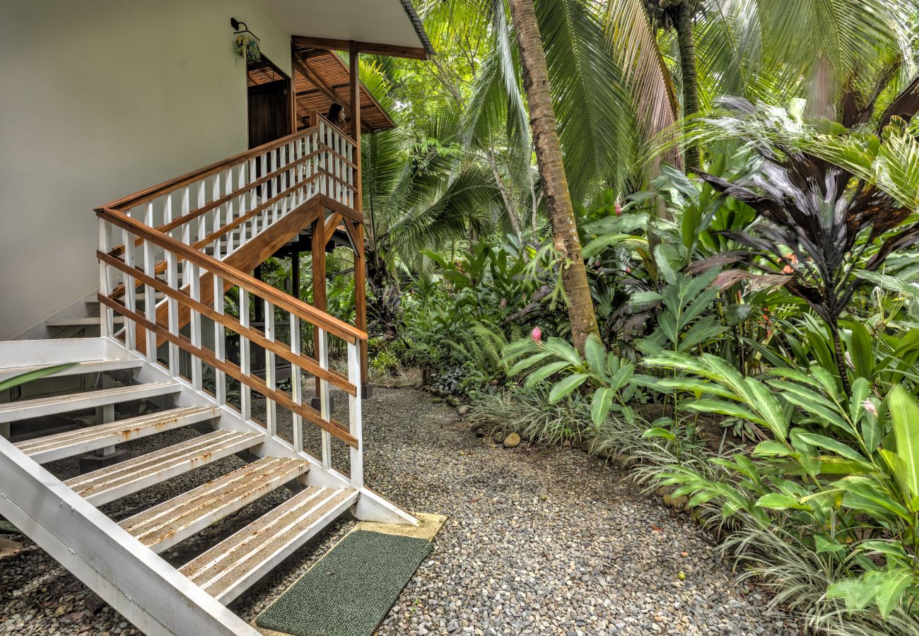 Studio in Punta Uva - NEAR THE BEACH Coral Suite with AC and TV