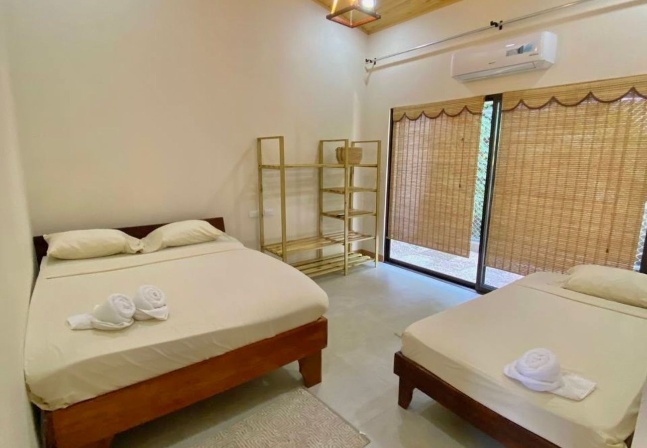 House in Puerto Viejo - Casa HESED with AC and Private Pool