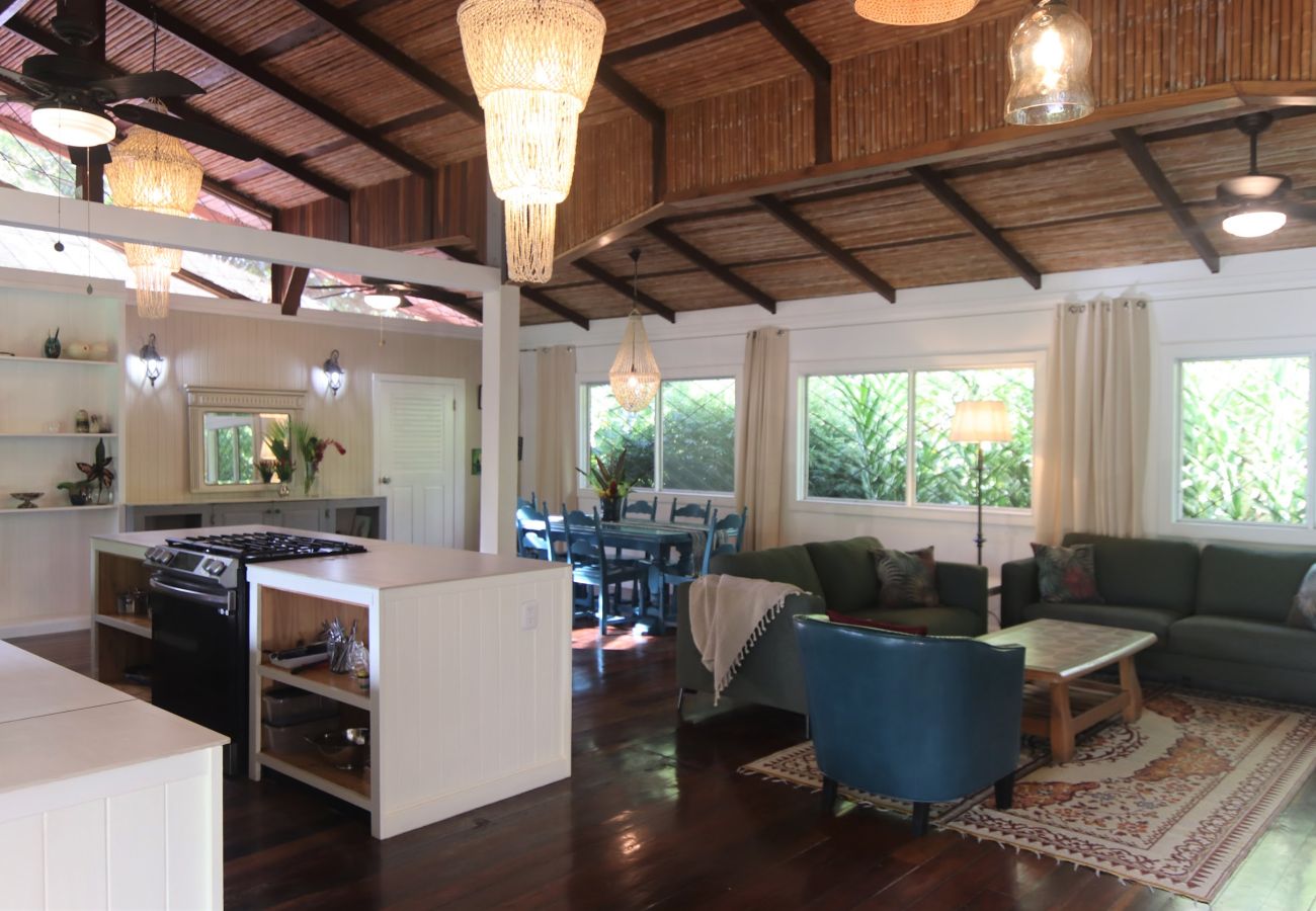 House in Playa Chiquita - Villa Zorro Pool House