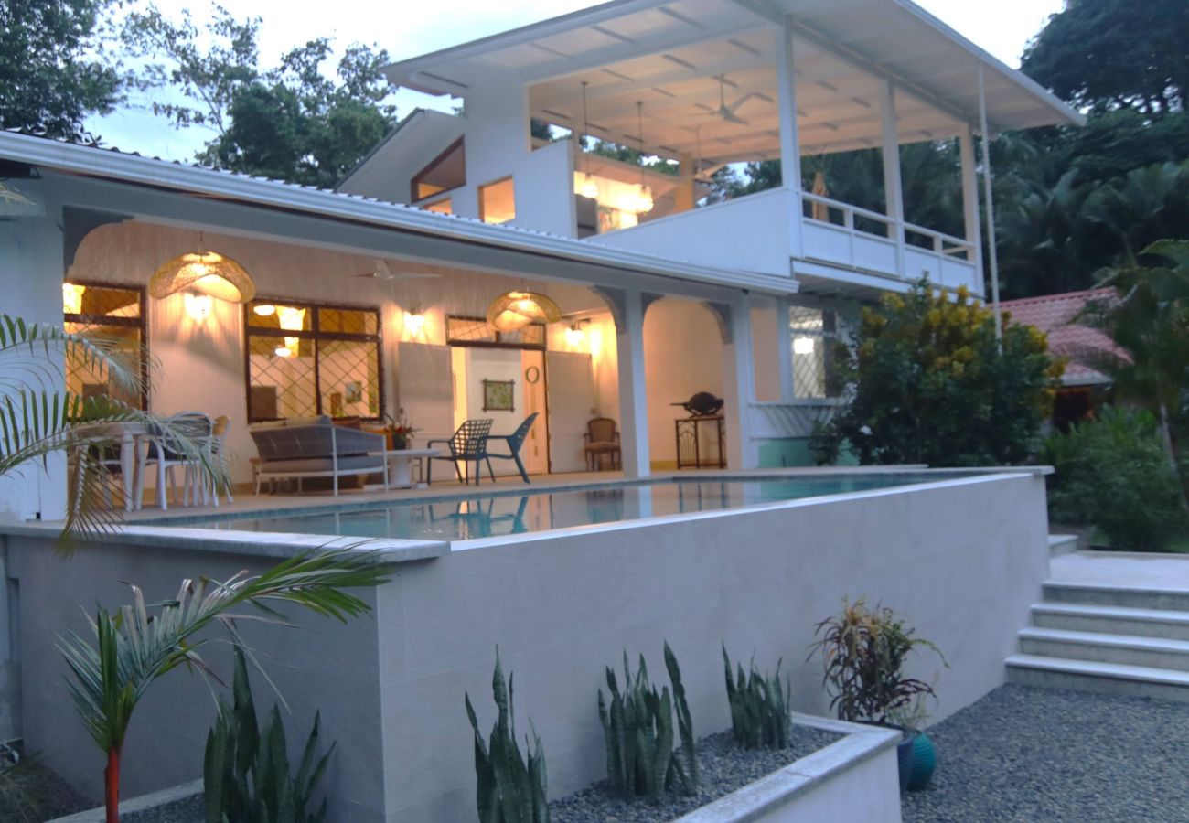 House in Playa Chiquita - Villa Zorro Pool House