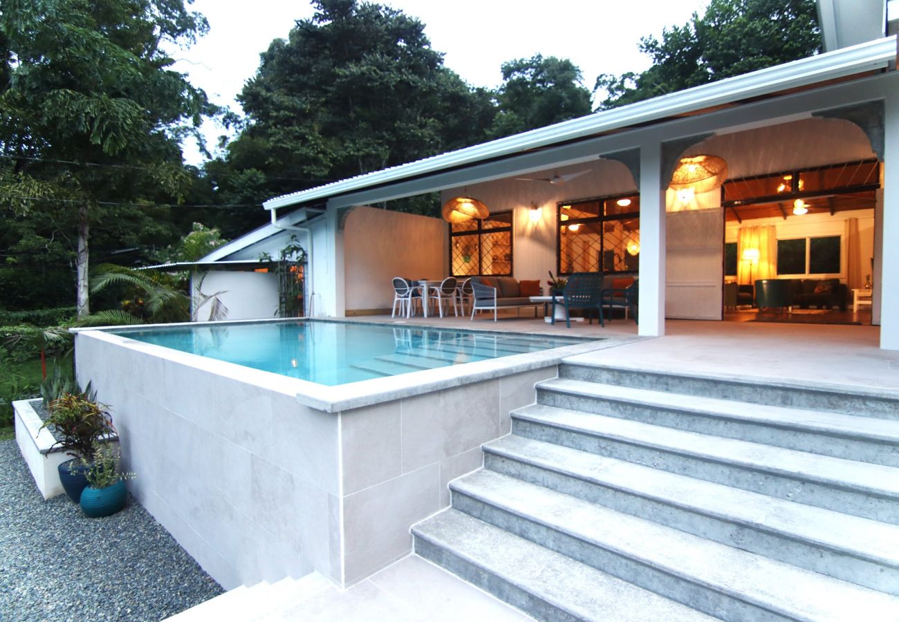 House in Playa Chiquita - Villa Zorro Pool House