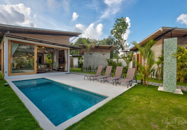 Villa/Dettached house in Puerto Viejo - Villa Buke with tropical pool
